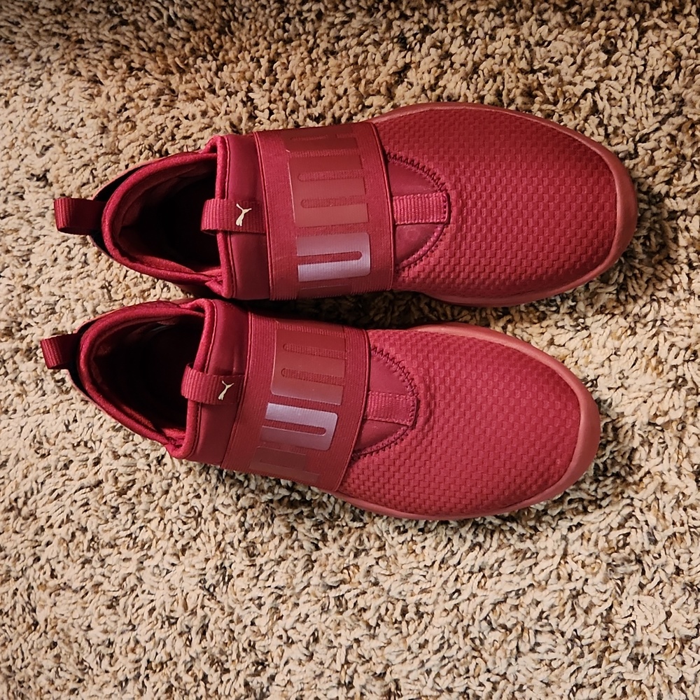 Puma women's 8.5 shoes